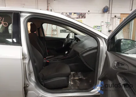 2017 Ford Focus S from USA, damaged, VIN 1FADP3E21HL212186